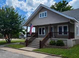 311 Jackson St, Macon, MO 63552