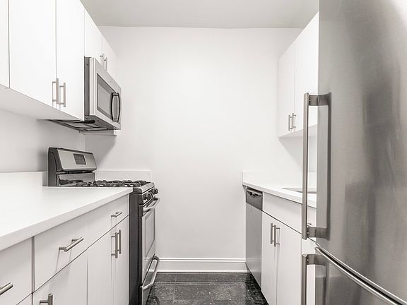 4th image of 145 E 16th St APT 12D