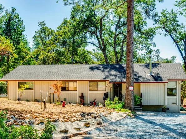 20100 Redwood Dr, Foresthill, CA 95631