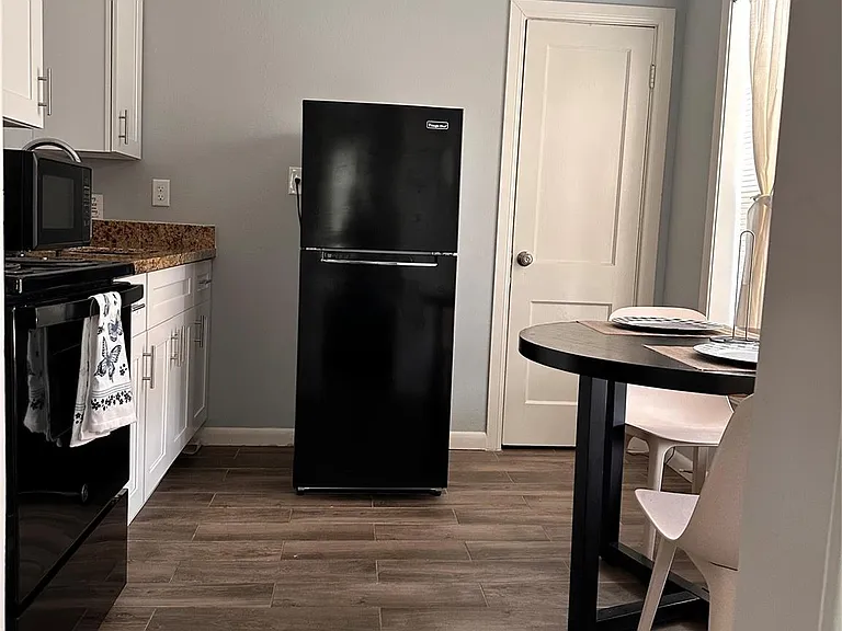 4302 Polk St #5 — Photo 6