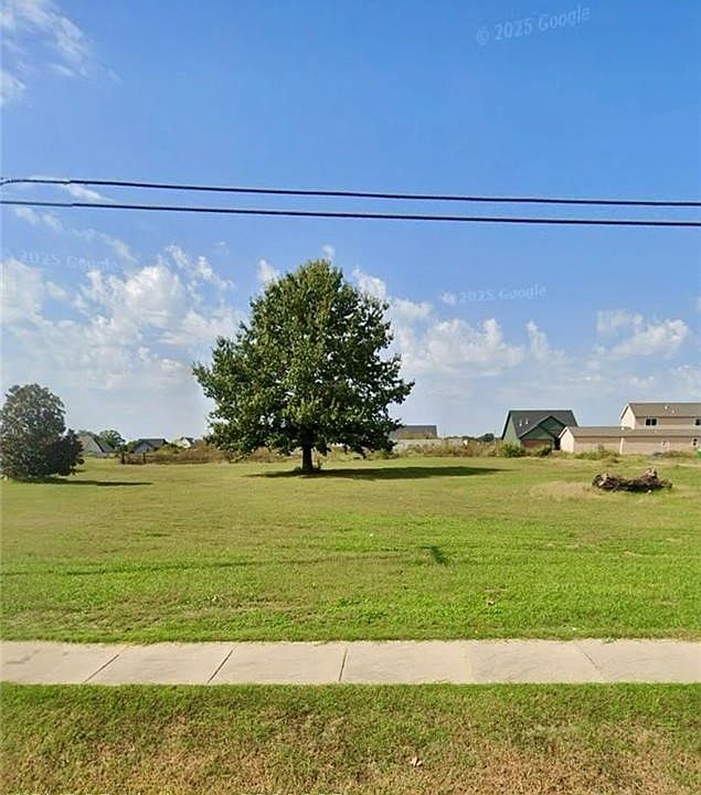 1st image of 501 Strozier Ln