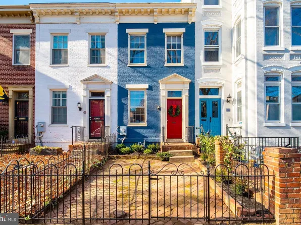 211 3rd St SE, Washington, DC 20003