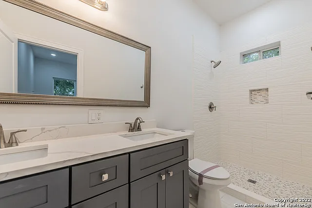 121 W Highland Blvd #101 — Photo 23