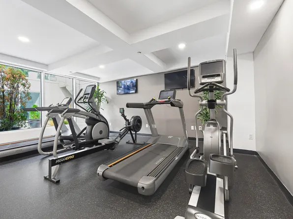 135 North 11th Street image 12 of 18