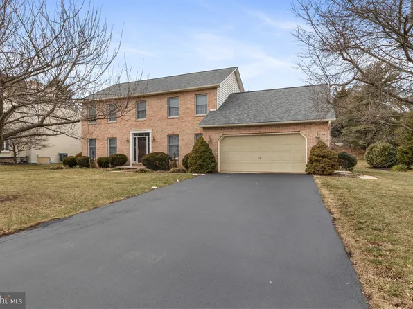 3025 Persimmon Dr, York, PA 17404