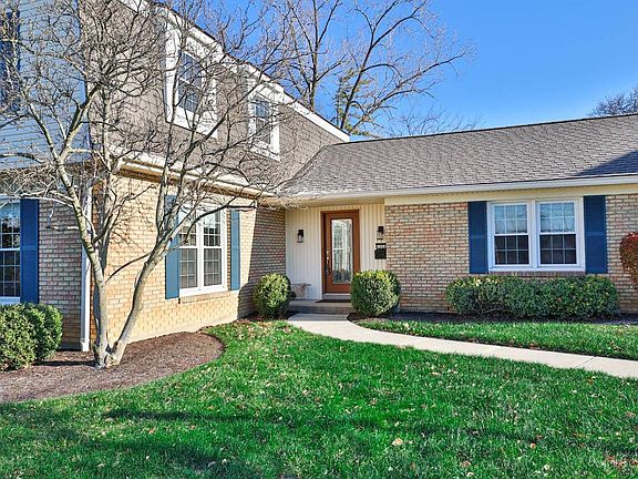 3rd image of 1924 Centerbrook Ct