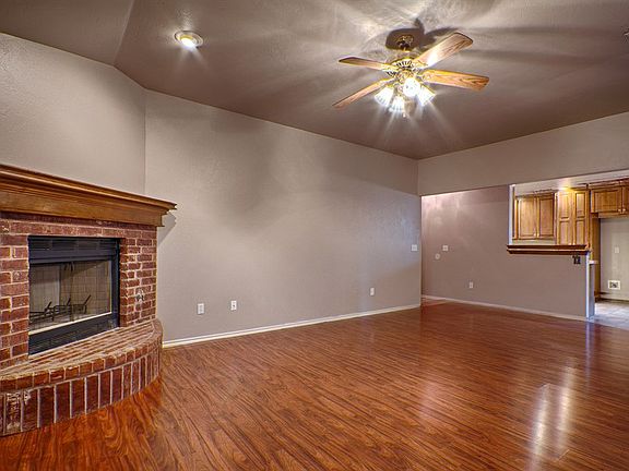 5th image of 2573 Lynn Ln