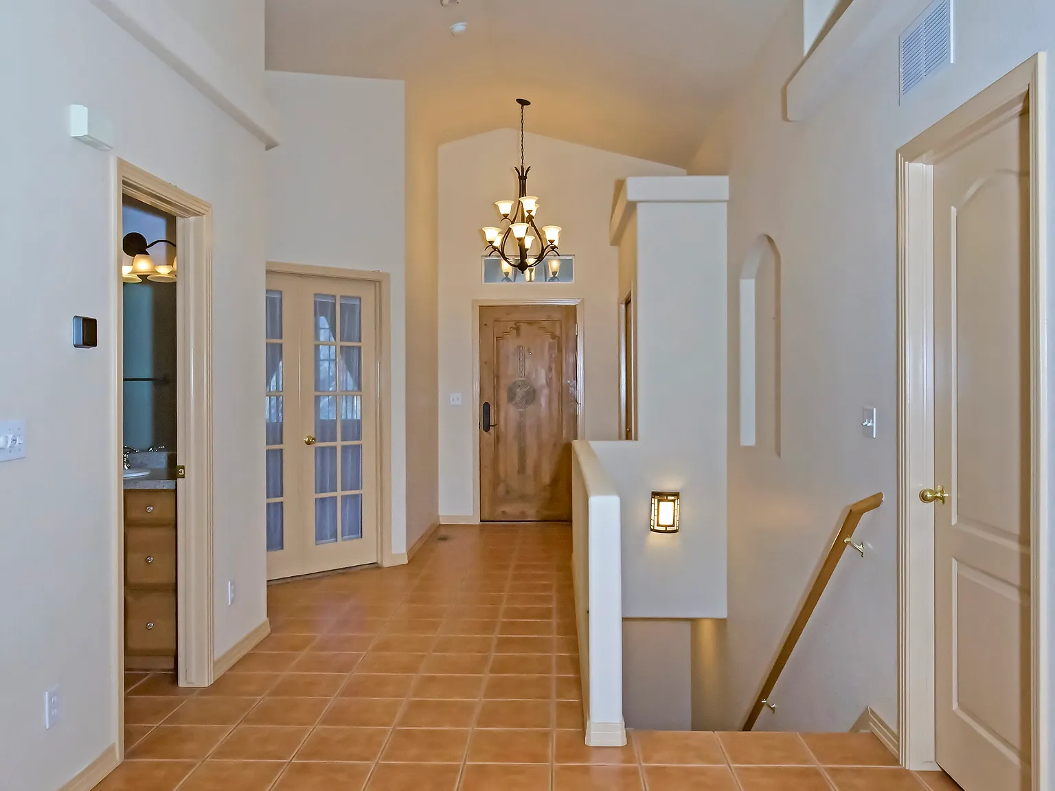 560 Crown Hill Mesa Dr — Photo 1