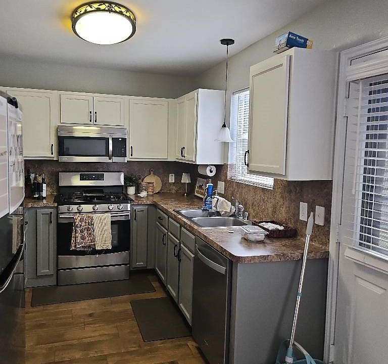 1st image of 10902 Clear Villa Ln #10902