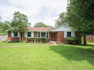 11 Hillsboro Rd, Clarksville, TN 37042