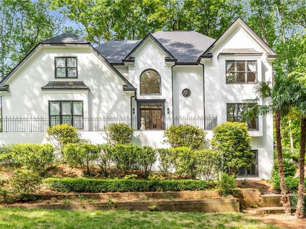 900 Edgewater Dr NW, Atlanta, GA 30328