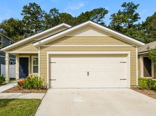 7808 Meadow Walk Ln, Jacksonville, FL 32256