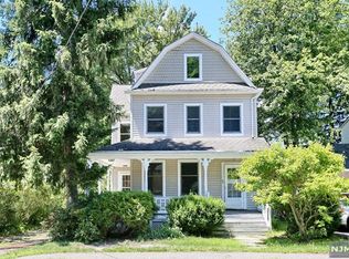 96 Franklin Tpke, Waldwick, NJ 07463
