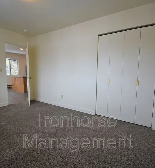 801 W Villard St #37 — Photo 15