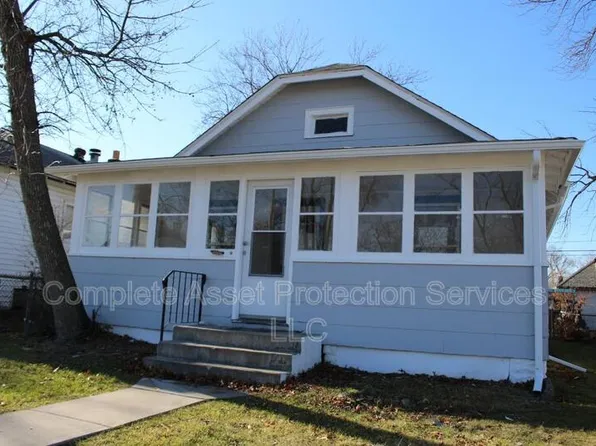 6752 Woodmar Ave, Hammond, IN 46323