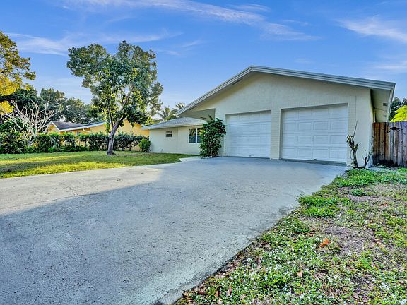 4th image of 4009 Waverly Drive