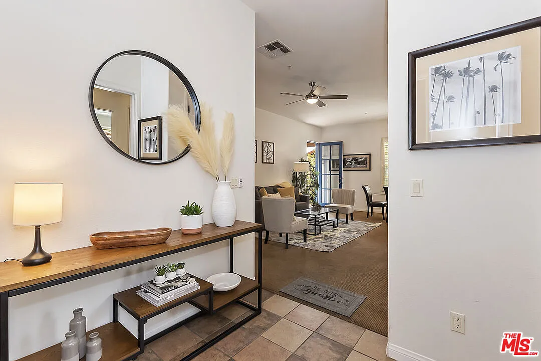 2 bed, 2.0 bath, 1307 sqft, $3,000 — Photo 3