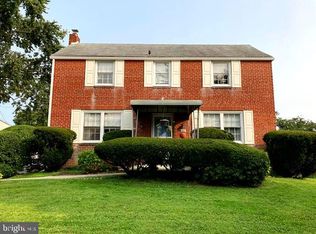407 E Manoa Rd, Havertown, PA 19083