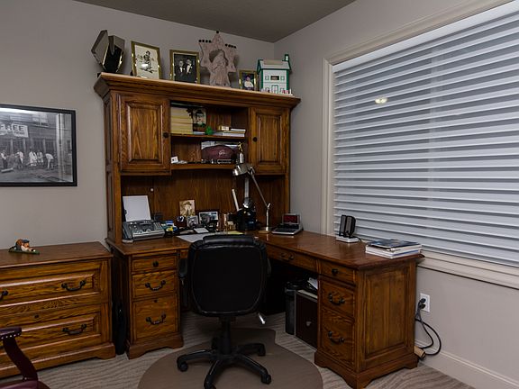 4th image of 5615 SE Scenic Ln Unit 101