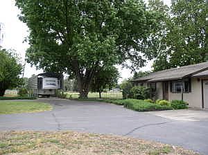 3rd image of 5846 Douglas Dr
