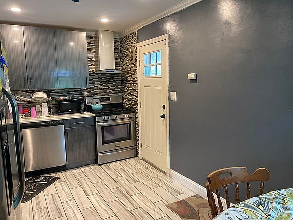 4th image of 112 Belmont Blvd