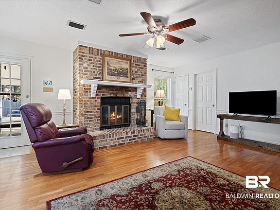 4th image of 2875 Brookside Dr