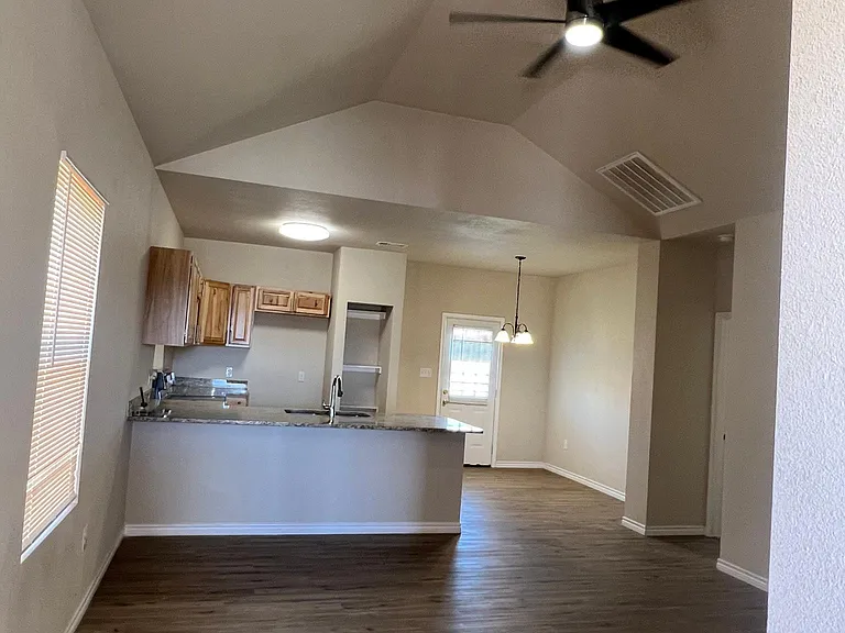 603 Crane Ave — Photo 4