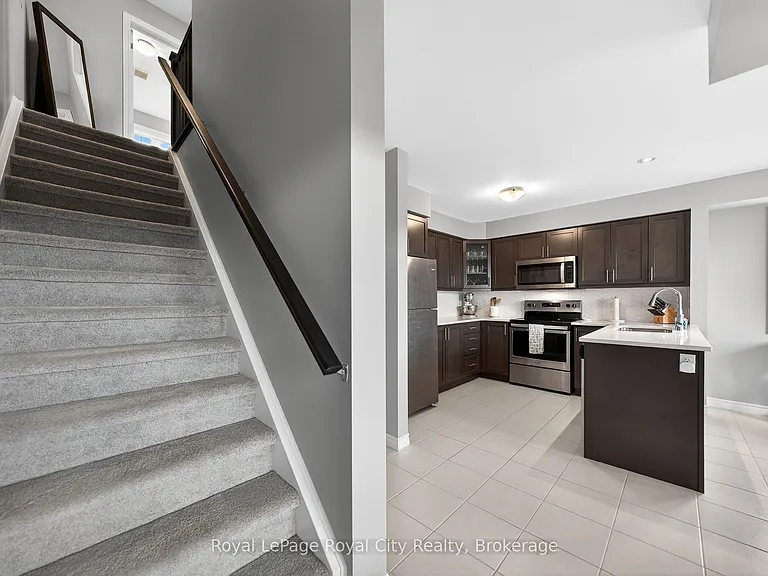 85 Mullin Dr #1B — Photo 22