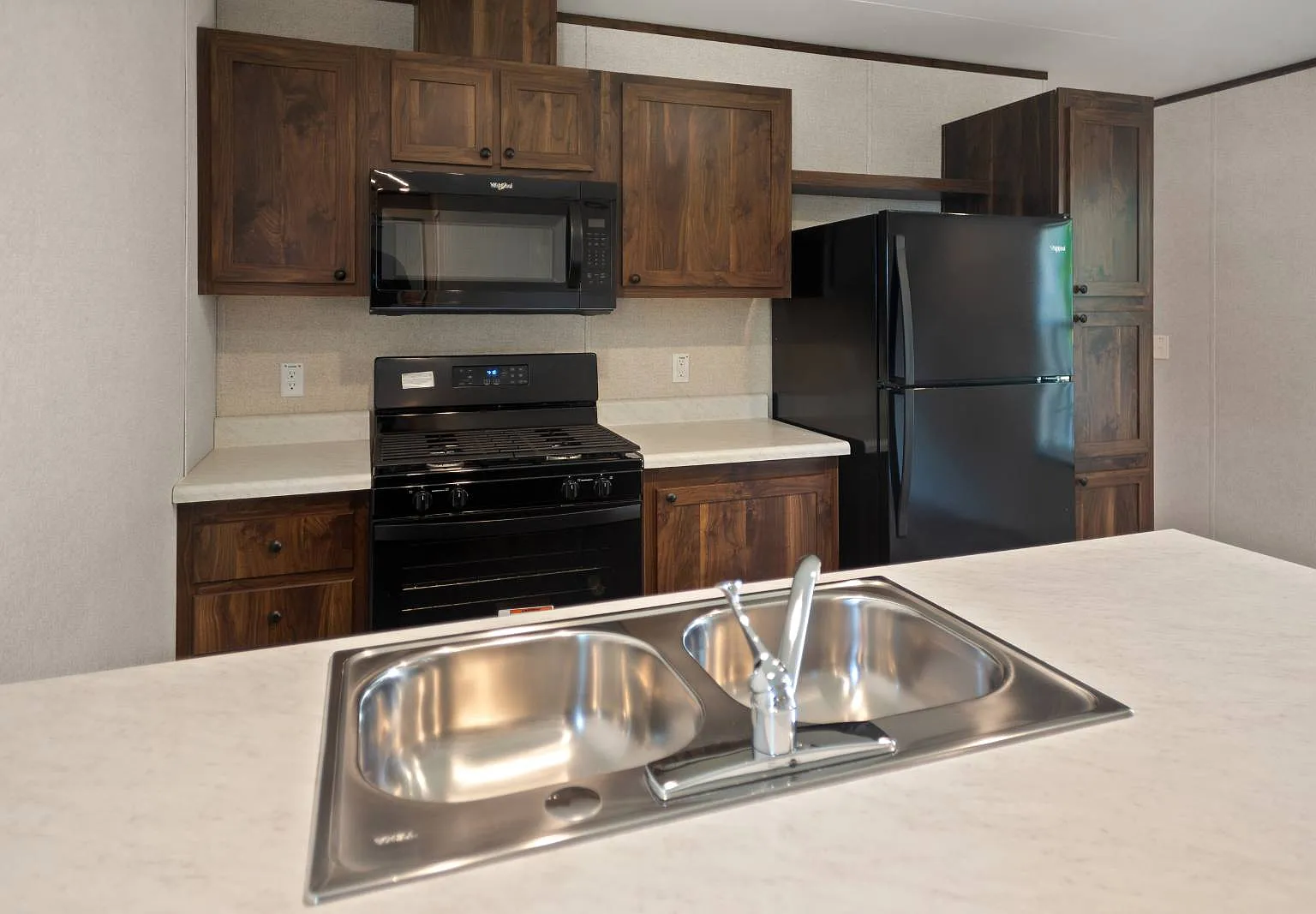 2 bed, 2.0 bath, 890 sqft, $1,200 — Photo 2
