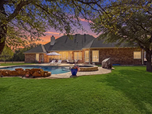 199 Deer Creek Dr, Aledo, TX 76008