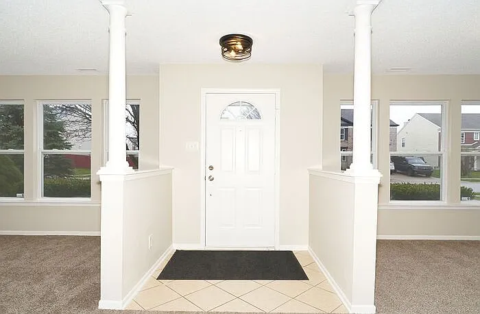 10393 Windward Dr — Photo 3