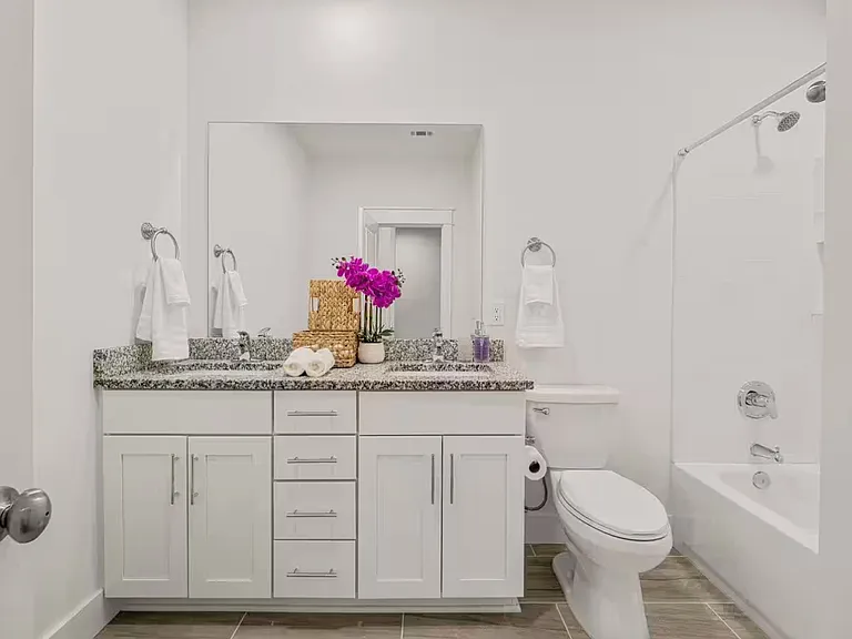2707 Lagoon Manor Dr — Photo 30