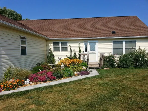 1994 F Ave, Ladora, IA 52251