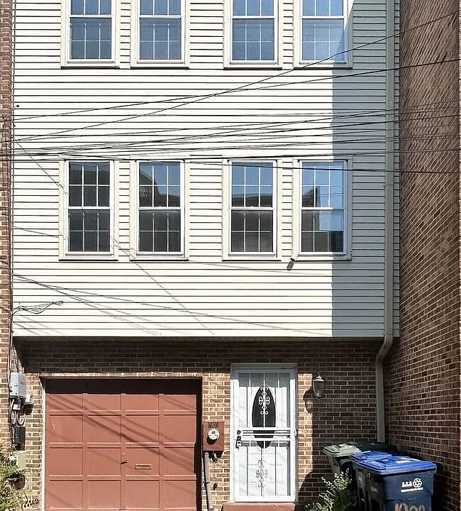 1902 Curtis Ct SE