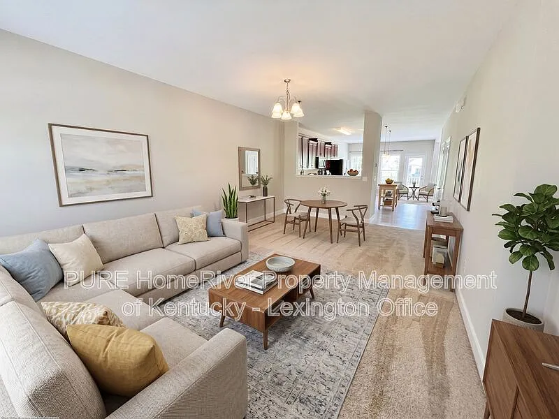 4 bed, 2.5 bath, 2561 sqft, $2,450 — Photo 3