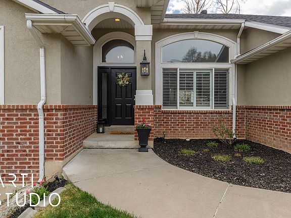 5th image of 1907 N Bridge Ct