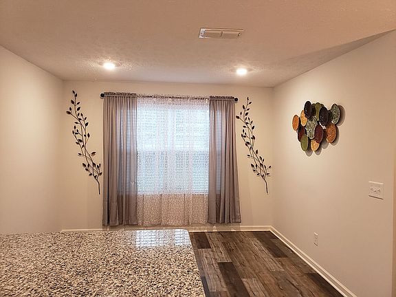 4th image of 1635 Calcutta Dr