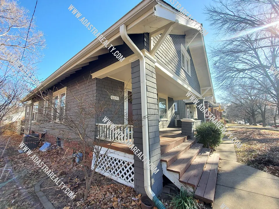 4521 Fairmount Ave
