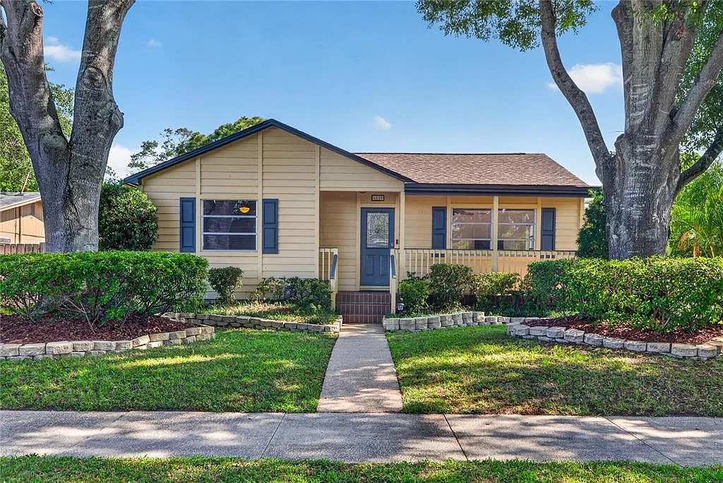 2 bed, 1.0 bath, 1108 sqft, $2,800 — Photo 1