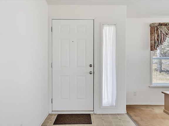 4th image of 17616 Pioneer Way