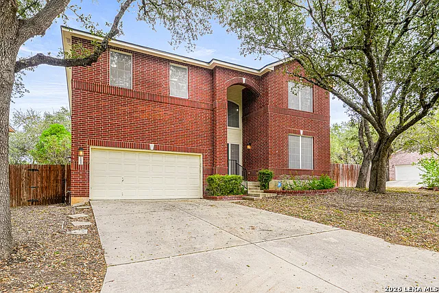 4 bed, 2.5 bath, 3240 sqft, $2,200 — Photo 1