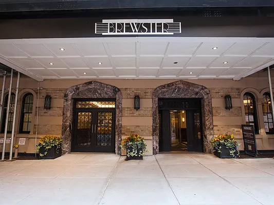 Rented by Arwell Realty | media 26