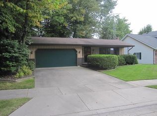 3206 N Koning Dr, Sheboygan Fls, WI 53083