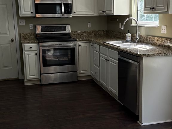 4th image of 10708 Olive Grove Ln
