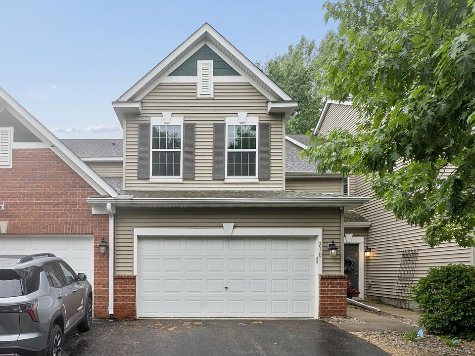 1st image of 210 Heritage Ln