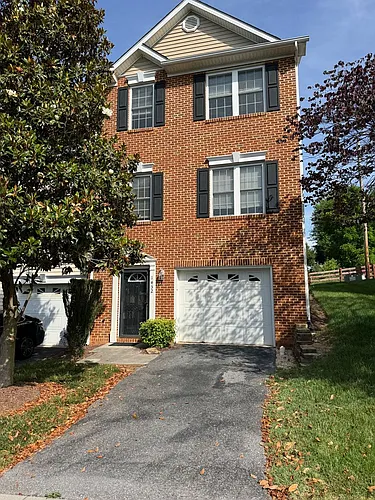 1432 Verdant Spring Ln Photo 1