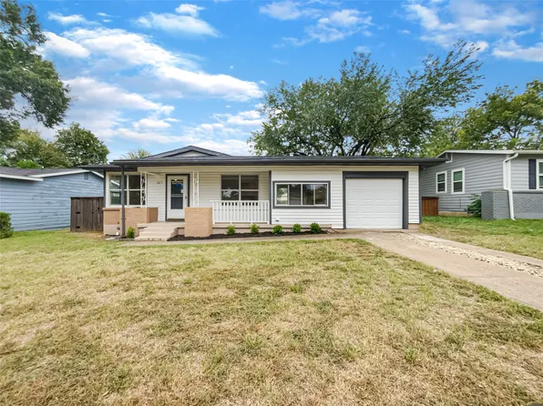 225 W Cedar St, Hurst, TX 76053