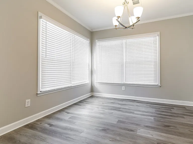 1504 Justin Dr — Photo 7