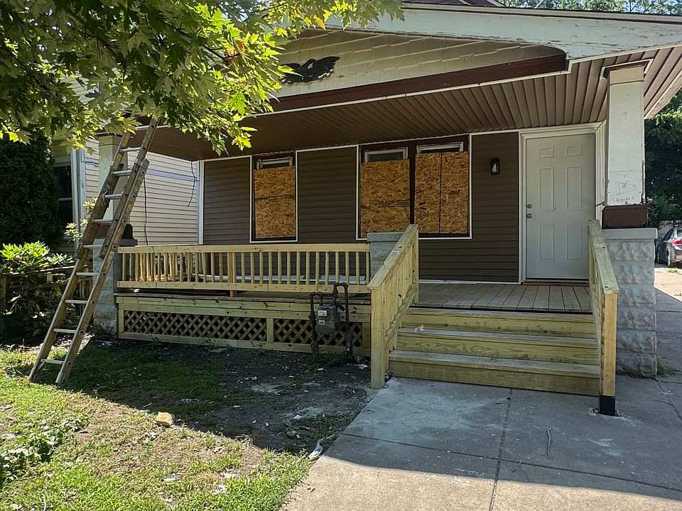 2nd image of 7411 Elton Ave
