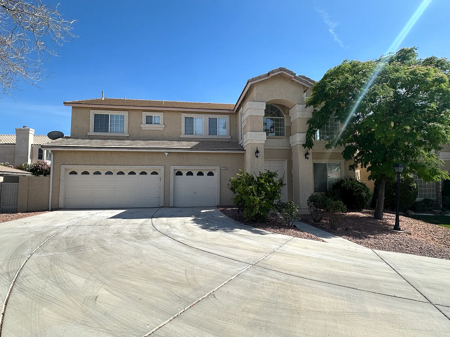 5 bed, 3543 sqft, $3,350 — Photo 1